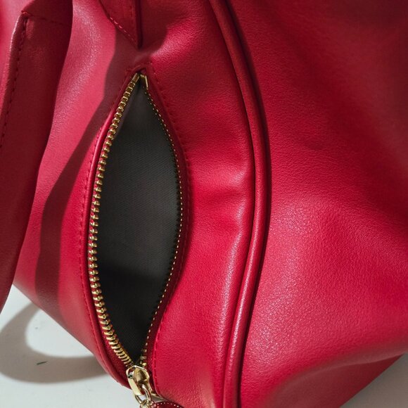 Gunas New York Vegan Leather Red Handbag With Gold Hardware & Zipper Detail - Picture 4 of 10